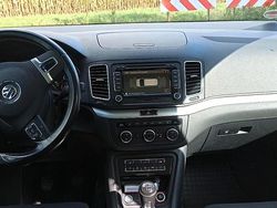 Braun Gebraucht 2015 VW Sharan Cup Van / Kleinbus | 16.850 € (Fairer Preis)