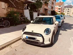 Weiß Gebraucht 2022 Mini ONE Pepper Kleinwagen | 18.250 € (Fairer Preis)