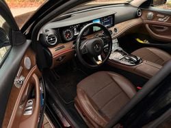 Schwarz Gebraucht 2016 Mercedes E220 AMG line Kombi | 17.000 €