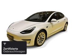 Pearl white multicoat Gebraucht 2022 Tesla Model 3 RWD Limousine | 31.900 € (Teuer)