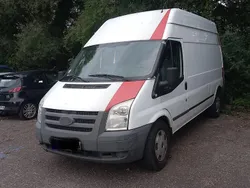 Weiß Gebraucht 2010 Ford Transit Van / Kleinbus | 7.500 €