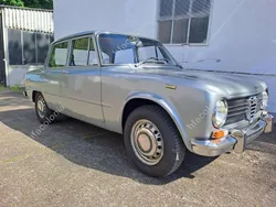 Grigio metallizato Gebraucht 1972 Alfa Romeo Giulia 1300 Super Limousine | 27.500 €