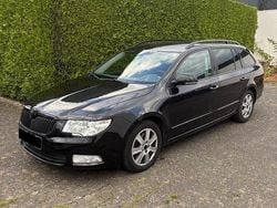 Schwarz Gebraucht 2011 Skoda Superb Kombi | 6.500 € (Guter Preis)