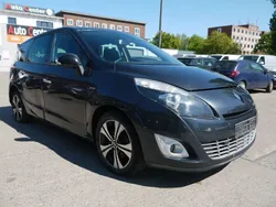 Grau Gebraucht 2011 Renault Scénic III Bose Edition Van / Kleinbus | 4.499 € (Guter Preis)