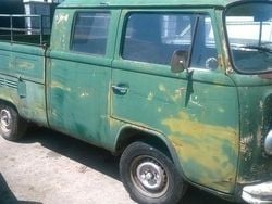 Grün Gebraucht 1973 VW T2 Van | 2.000 €