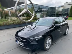 Schwarz Gebraucht 2023 Mercedes A250 Limousine | 28.890 € (Fairer Preis)