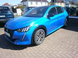 Blau Gebraucht 2020 Peugeot e-208 GT Kleinwagen | 17.450 € (Etwas zu teuer)