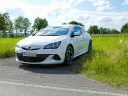Weiß Gebraucht 2018 Opel Astra OPC Limousine | 26.900 €