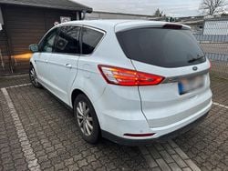 Weiß Gebraucht 2017 Ford S-MAX S Van / Kleinbus | 9.900 € (Teuer)