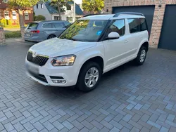 Weiß Gebraucht 2014 Skoda Yeti Elegance SUV | 10.350 € (Guter Preis)