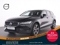 Schwarz onyx black / metallic Gebraucht 2024 Volvo V60 CC Plus Kombi | 37.780 € (Superpreis)