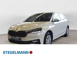 Candyweiss Neu 2025 Skoda Fabia Essence Limousine | 21.010 € (Etwas zu teuer)