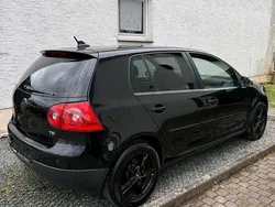 Schwarz Gebraucht 2007 VW Golf V Kleinwagen | 3.500 € (Fairer Preis)