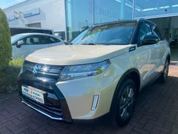 Beige Neu 2025 Suzuki Vitara Comfort SUV | 23.940 € (Fairer Preis)