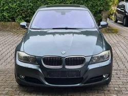 Grün Gebraucht 2009 BMW 330 Sport Line Limousine | 12.999 € (Fairer Preis)