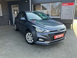 Star dust / met Gebraucht 2019 Hyundai i20 Select Kleinwagen | 8.490 € (Fairer Preis)