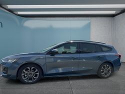 Blau Gebraucht 2023 Ford Focus ST-Line Kombi | 23.699 € (Fairer Preis)