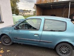Blau Gebraucht 2005 Renault Clio II Dynamique Limousine | 2.500 € (Fairer Preis)