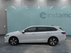 Weiß Gebraucht 2024 VW Passat Pro Kombi | 33.599 € (Superpreis)