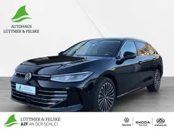 Schwarz Gebraucht 2024 VW Passat Elegance Kombi | 39.990 €