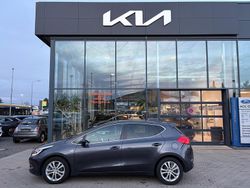 Grau Gebraucht 2014 Kia Ceed FIFA World Cup Edition Kleinwagen | 8.890 € (Fairer Preis)