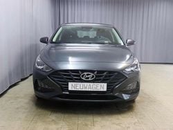 Dark knight gray pearl Gebraucht 2024 Hyundai i30 Comfort Limousine | 18.980 € (Superpreis)