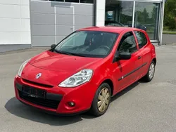 Rot Gebraucht 2010 Renault Clio III Expression Kleinwagen | 1.090 € (Fairer Preis)