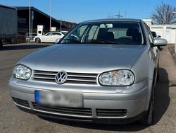 Silber Gebraucht 2001 VW Golf IV Kleinwagen | 1.800 € (Fairer Preis)