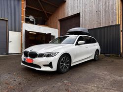 Weiß Gebraucht 2021 BMW 318 Advantage Kombi | 14.500 € (Teuer)