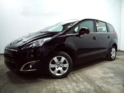 Schwarz Gebraucht 2015 Peugeot 5008 Active Van / Kleinbus | 12.800 €