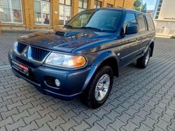 Grau Gebraucht 2006 Mitsubishi Pajero Instyle SUV | 14.990 € (Teuer)