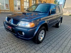 Grau Gebraucht 2006 Mitsubishi Pajero Instyle SUV | 14.990 €
