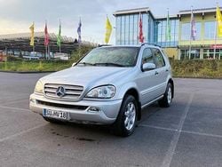 Grau Gebraucht 2002 Mercedes ML270 SUV | 5.500 € (Teuer)