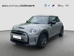 Moonwalk grey metallic Gebraucht 2022 Mini Cooper SE Kleinwagen | 17.885 € (Fairer Preis)