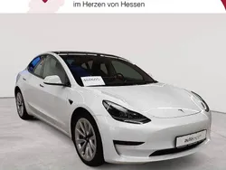 Pearl white multicoat Gebraucht 2021 Tesla Model 3 Standard Range Plus Limousine | 19.890 € (Guter Preis)