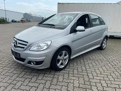 Silber Gebraucht 2010 Mercedes B180 Elegance Van / Kleinbus | 2.290 € (Superpreis)