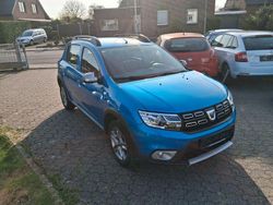 Blau Gebraucht 2017 Dacia Sandero Prestige Kleinwagen | 5.500 € (Guter Preis)