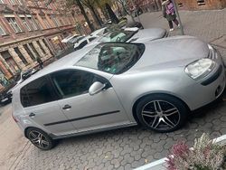 Silber Gebraucht 2004 VW Golf V Limousine | 2.200 € (Fairer Preis)