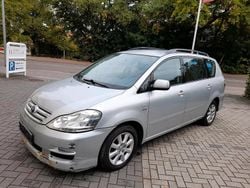 Silber Gebraucht 2005 Toyota Verso Van / Kleinbus | 1.750 €