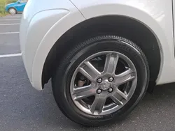 Silber Gebraucht 2009 Toyota iQ Kleinwagen | 3.650 €
