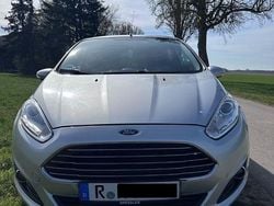 Silber Gebraucht 2015 Ford Fiesta Trend Kleinwagen | 7.300 € (Fairer Preis)