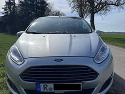 Silber Gebraucht 2015 Ford Fiesta Trend Kleinwagen | 7.400 € (Fairer Preis)
