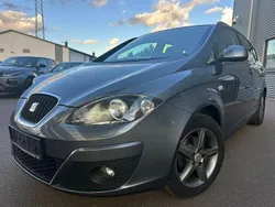 Grau Gebraucht 2015 Seat Altea XL Van / Kleinbus | 6.800 € (Fairer Preis)