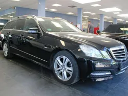 Schwarz Gebraucht 2011 Mercedes E200 Avantgarde Kombi | 12.980 € (Fairer Preis)
