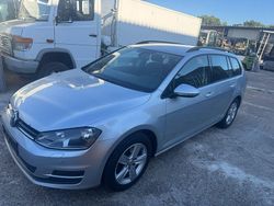 Silber Gebraucht 2016 VW Golf VII Comfortline Kombi | 10.500 € (Fairer Preis)