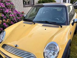 Gelb Gebraucht 2003 Mini Cooper Kleinwagen | 699 €