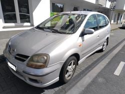 Silber Gebraucht 2002 Nissan Almera Tino Van / Kleinbus | 1.300 € (Guter Preis)