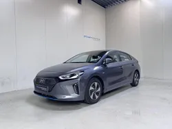 Grau Gebraucht 2017 Hyundai Ioniq Limousine | 14.990 € (Etwas zu teuer)