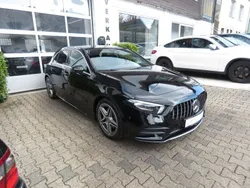 Schwarz Gebraucht 2019 Mercedes A220 AMG line Limousine | 25.700 € (Fairer Preis)