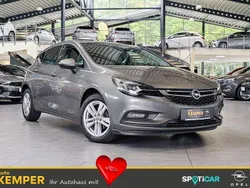 Grau Gebraucht 2017 Opel Astra Innovation Limousine | 12.950 € (Fairer Preis)